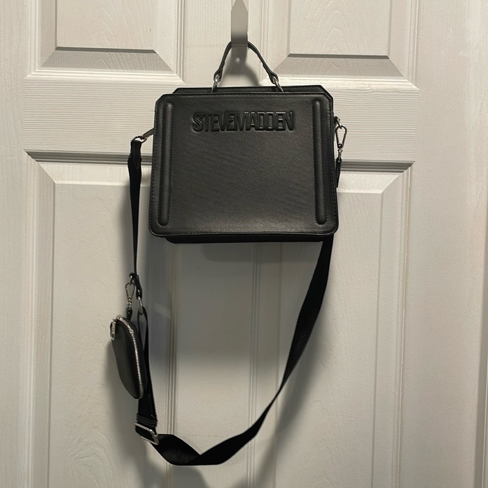Steve Madden black purse